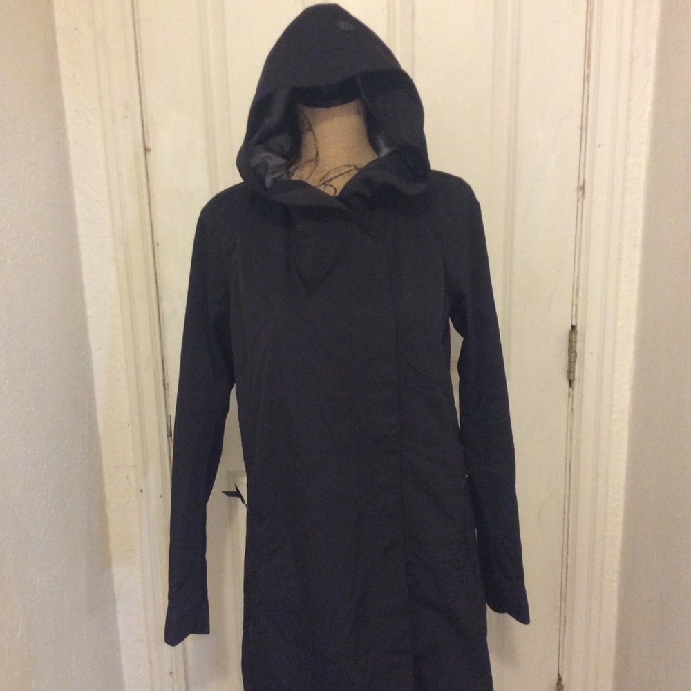 Lululemon Rain Jacket - Picture 2 of 16